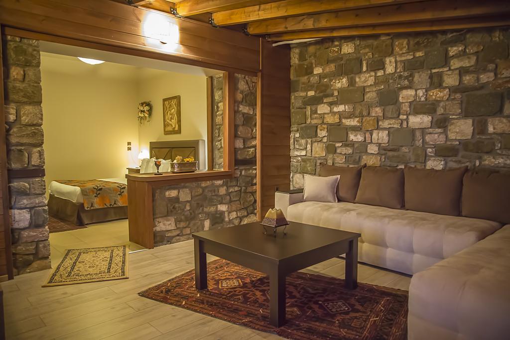 Pandion Luxury Boutique Hotel & Suites With Spa Неохори Екстериор снимка