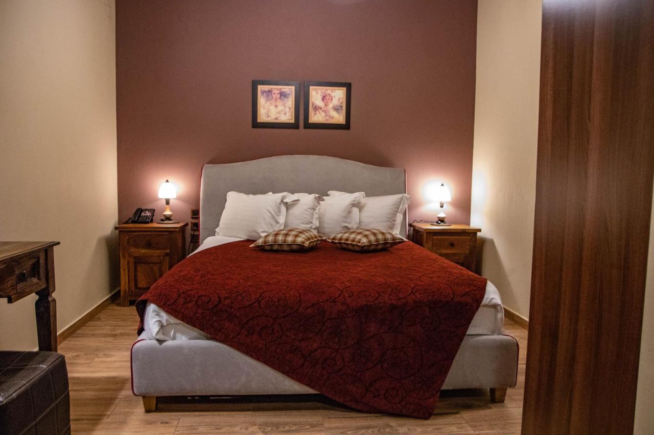 Pandion Luxury Boutique Hotel & Suites With Spa Неохори Екстериор снимка